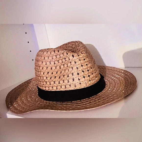 Hat - Picture 8 of 8